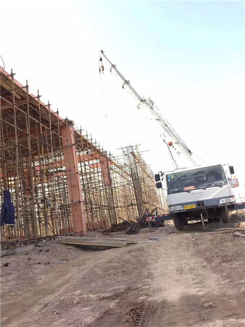 波密县吊车作业的安全注意事项有哪些？