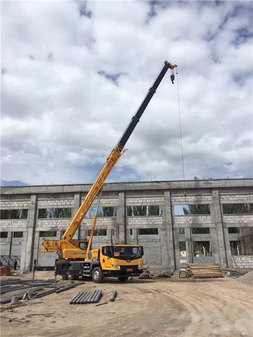 波密县吊装作业前会做设备检查吗？安全保障措施有哪些？