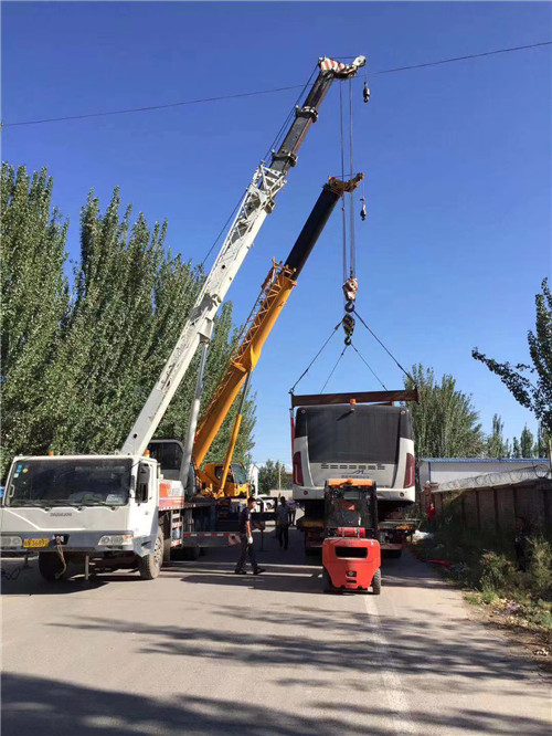 波密县港口集装箱搬运案例